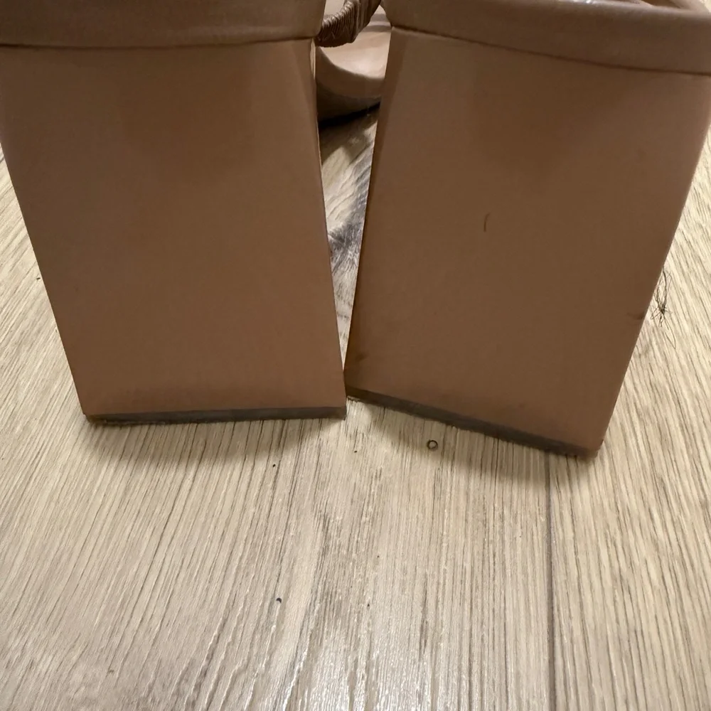 Abound Women's Austyn Block Heel Strappy tan/Nude Sandals size 10